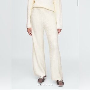 Gap CashSoft Cable-Knit Sweater Pants size Large cream beige relaxed fit